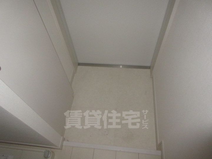 リブリ・アヴニールの玄関