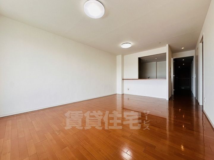 愛知県名古屋市千種区富士見台1丁目の賃貸マンションの居間