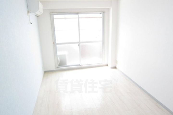 大阪府吹田市寿町2丁目の賃貸マンションの寝室