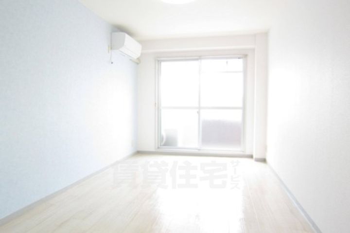 大阪府吹田市寿町2丁目の賃貸マンションの寝室