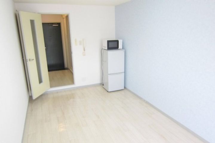 大阪府吹田市寿町2丁目の賃貸マンションの居間