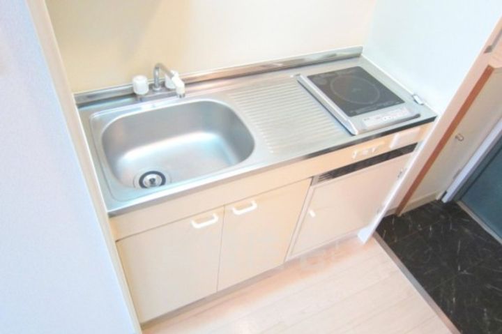 大阪府吹田市寿町2丁目の賃貸マンションのキッチン