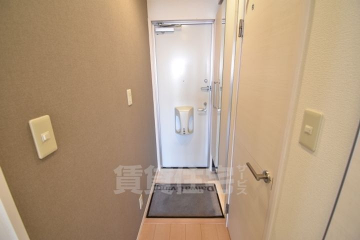 大阪府堺市中区八田北町の賃貸アパートの玄関