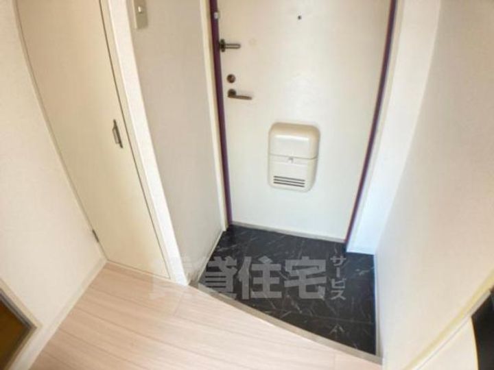 AIROSE豊中の玄関