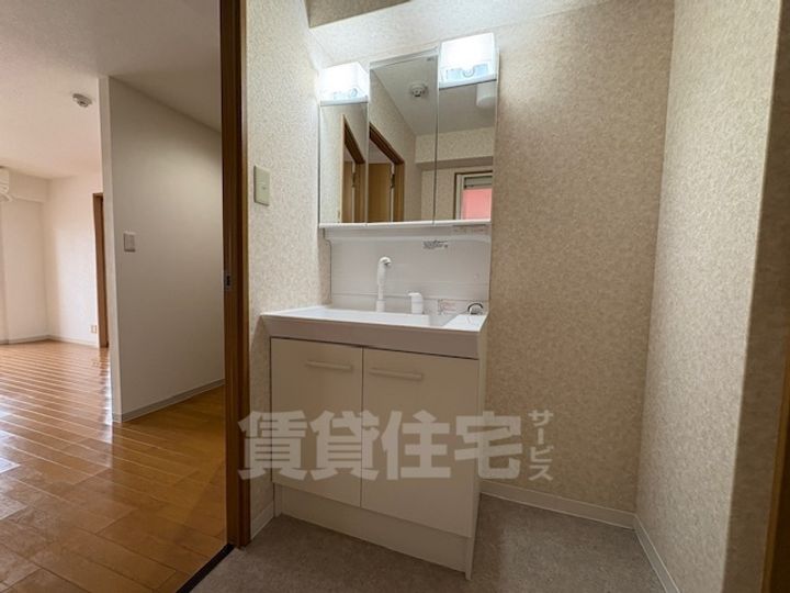大阪府堺市堺区北瓦町1丁の賃貸マンションの内装
