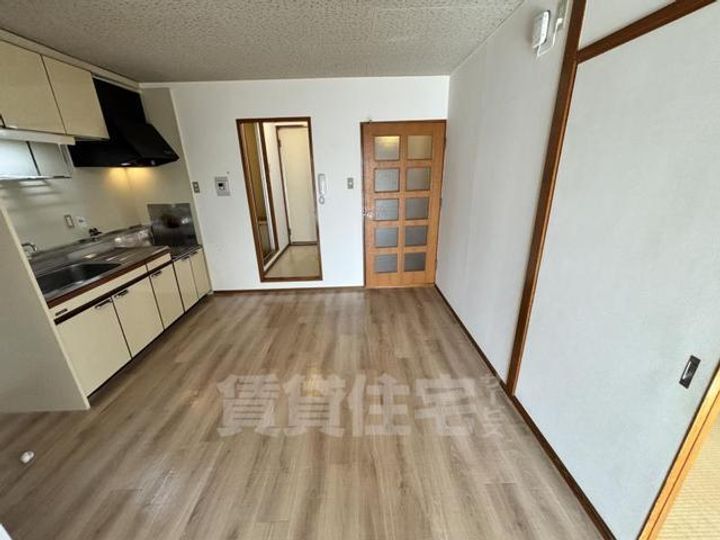 大阪府大阪市旭区森小路1丁目の賃貸マンションの居間