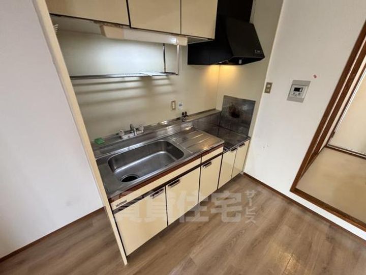 大阪府大阪市旭区森小路1丁目の賃貸マンションのキッチン