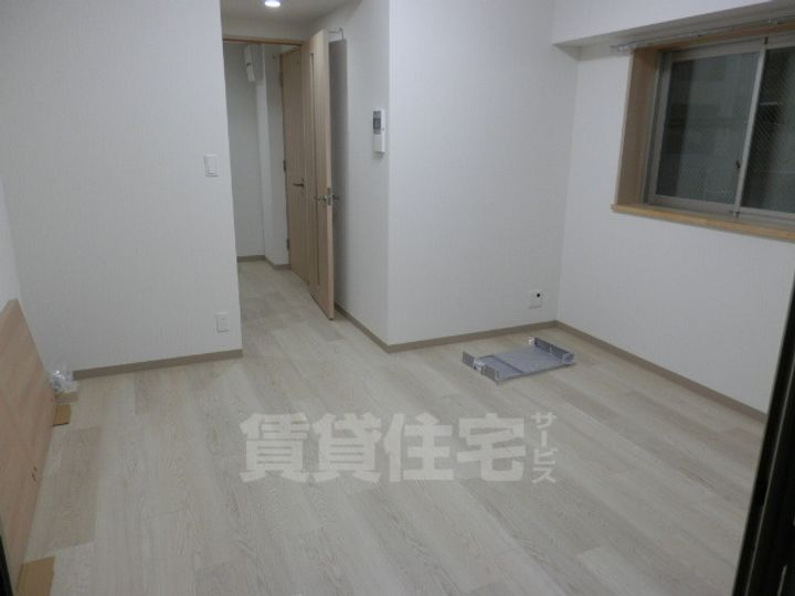 愛知県名古屋市千種区今池4丁目の賃貸マンションの居間