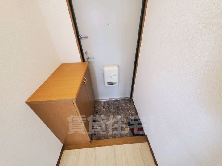 エスパシオ(十三元今里)の玄関