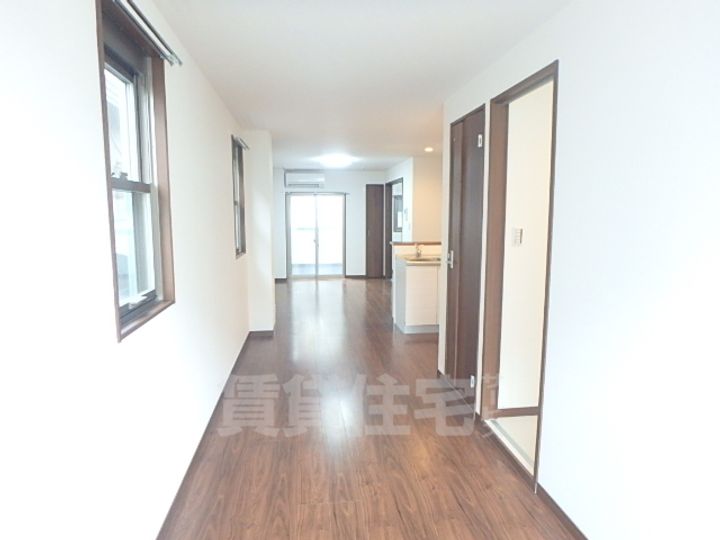 グランレーヴ東別院EASTの居間