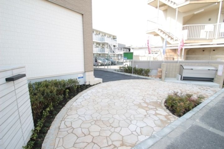大阪府堺市堺区大仙西町2丁の賃貸アパートの玄関