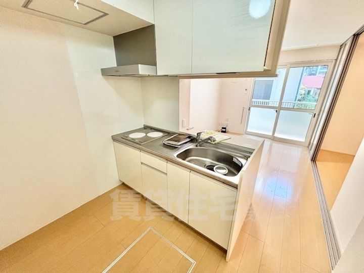 大阪府摂津市香露園の賃貸アパートのキッチン