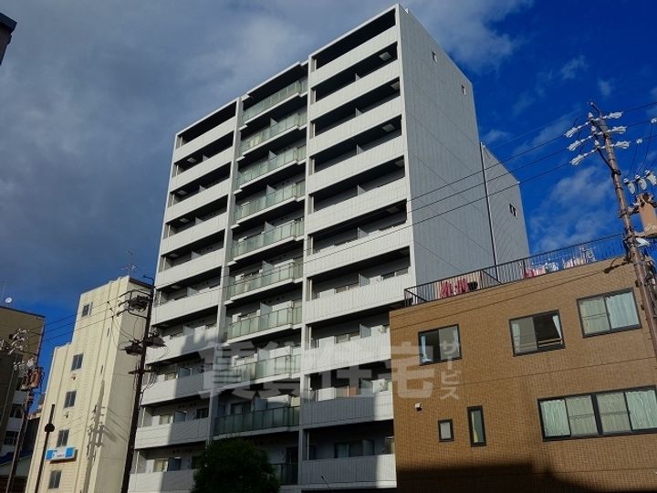 グランルージュ栄2の外観