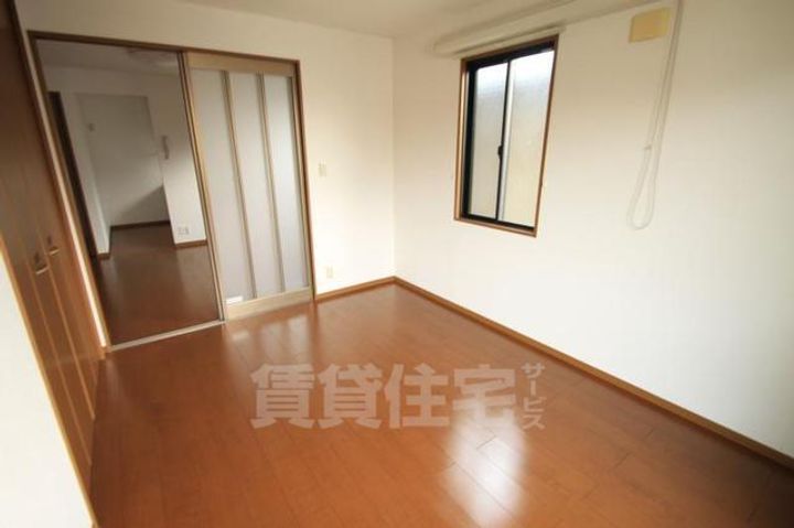 東香里サニーハイツ1の寝室