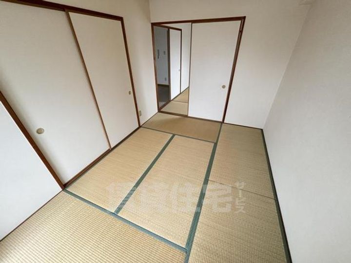 PLUM CITY RESIDENCE NEYAGAWA (ジュネスFUJI) の子供部屋