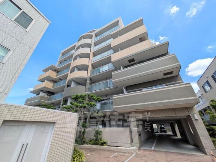 大阪府茨木市寺田町の賃貸マンションの外観