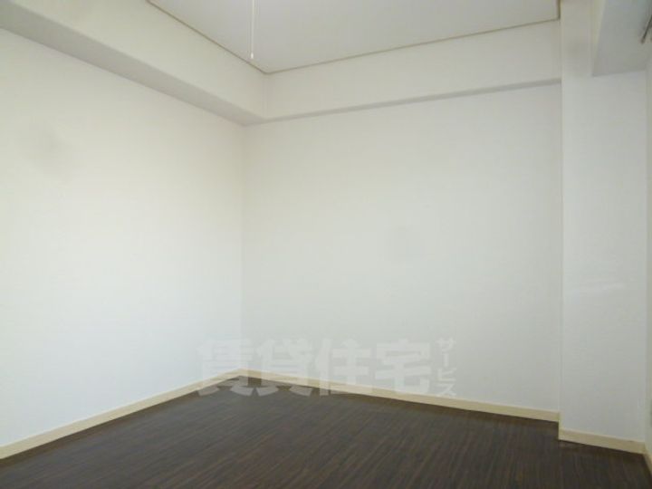 大阪府豊中市利倉西1丁目の賃貸マンションの子供部屋