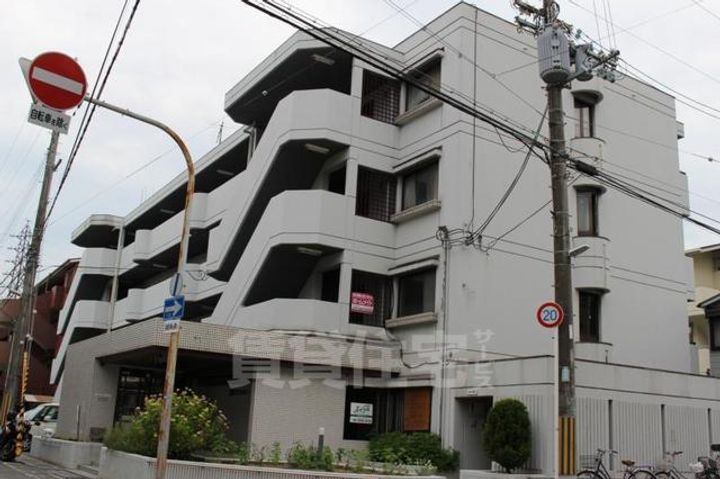 大阪府豊中市利倉西1丁目の賃貸マンションの外観