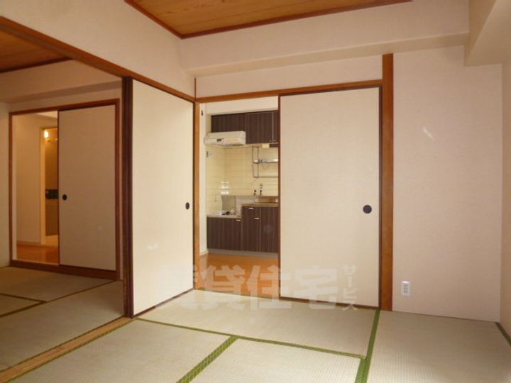 大阪府豊中市利倉西1丁目の賃貸マンションの寝室
