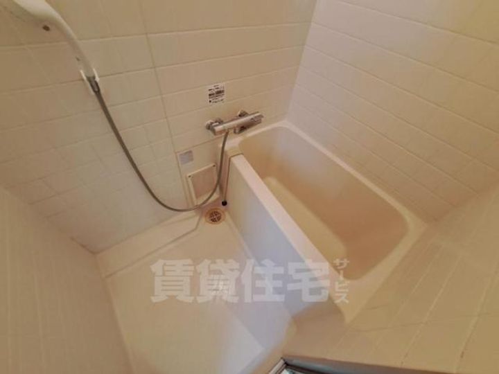 トラッディハウス服部の風呂