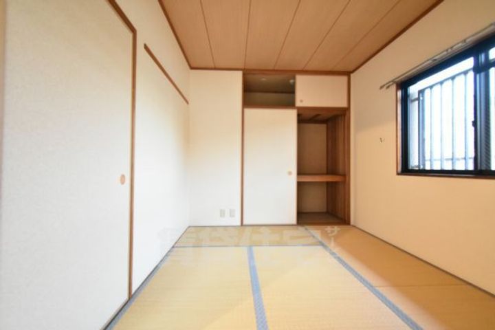 Dコート諏訪森の寝室