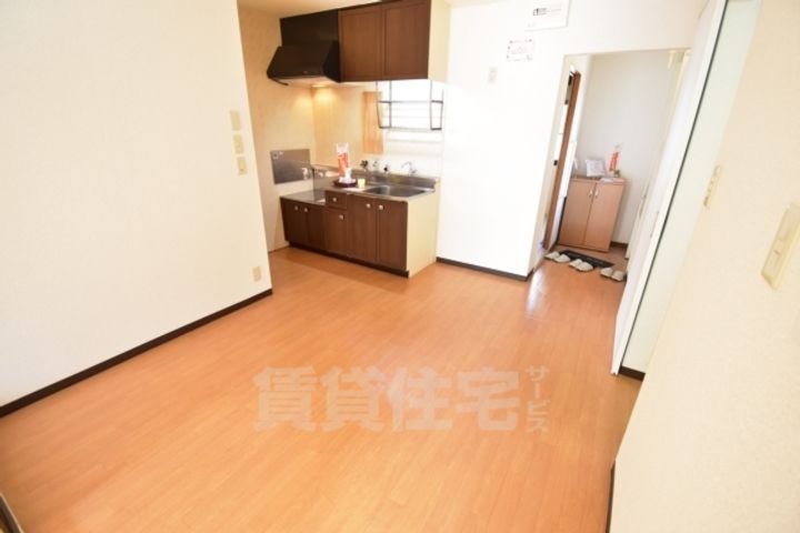 大阪府和泉市富秋町3丁目の賃貸アパートの居間