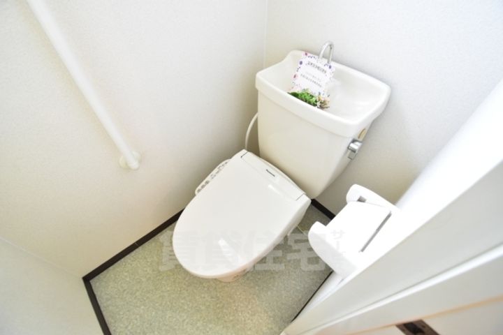 大阪府和泉市富秋町3丁目の賃貸アパートの内装