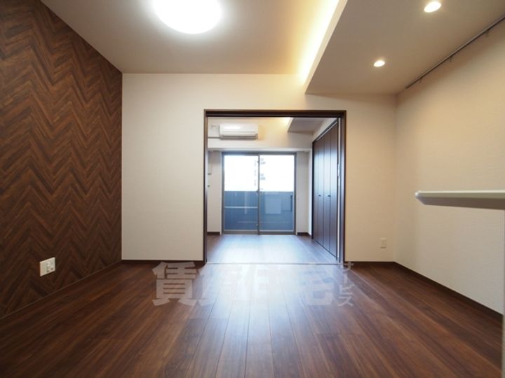 グランルクレ新栄イーストの居間
