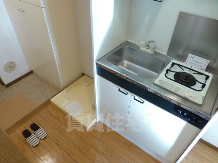 大阪府堺市堺区榎元町3丁の賃貸マンションのキッチン
