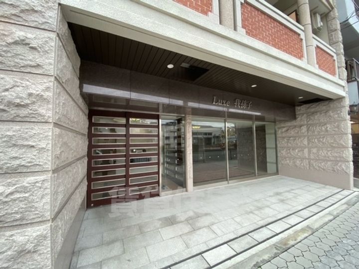 大阪府大阪市住吉区清水丘2丁目の賃貸マンションの玄関