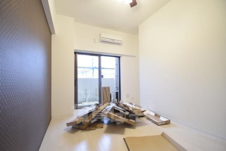 大阪府大阪市住吉区清水丘2丁目の賃貸マンションの居間