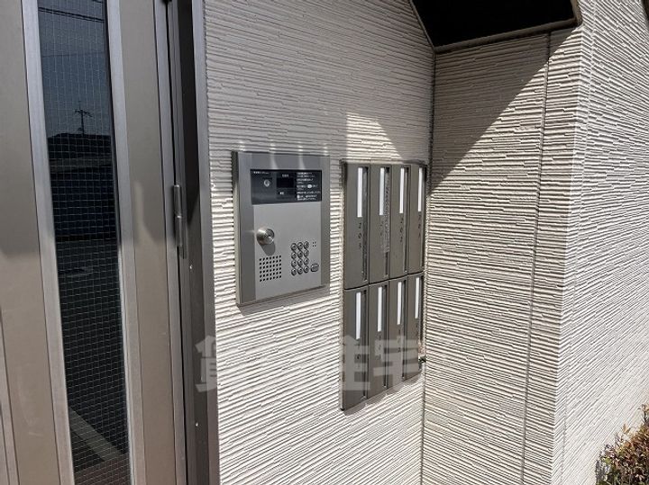 カーザ フェリースの玄関