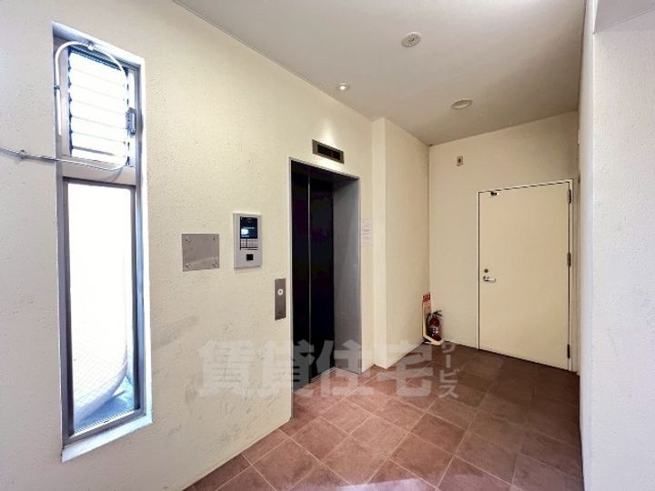 カレント茶屋が坂の玄関