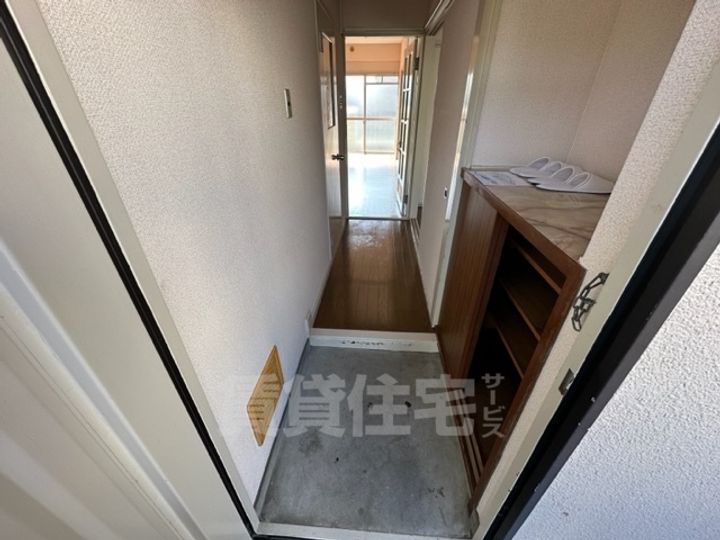 川上サニーハイツの玄関