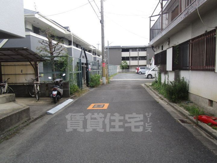 コーポ高谷の周辺