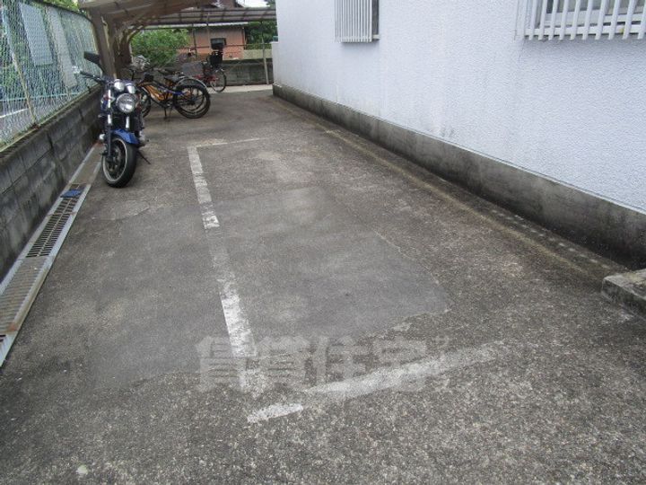 コーポ高谷の周辺
