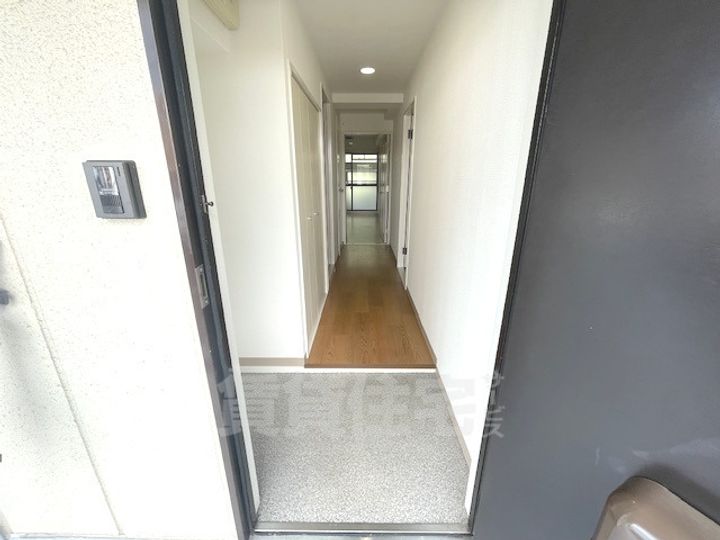 メゾンソレイユの玄関