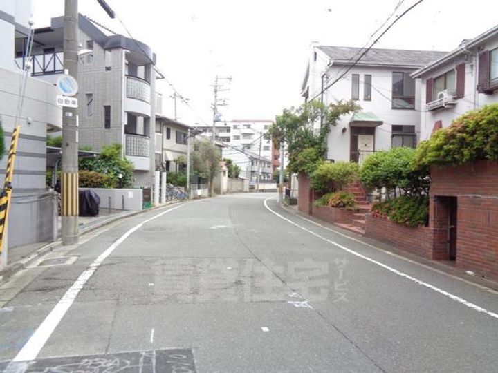 PALAZZINAエスタ蛍池の周辺