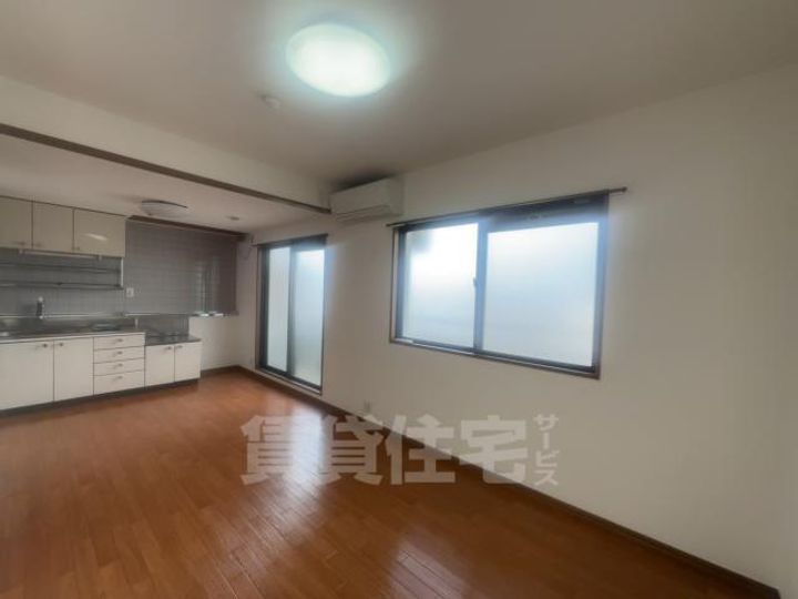 ディジェーム中村の居間