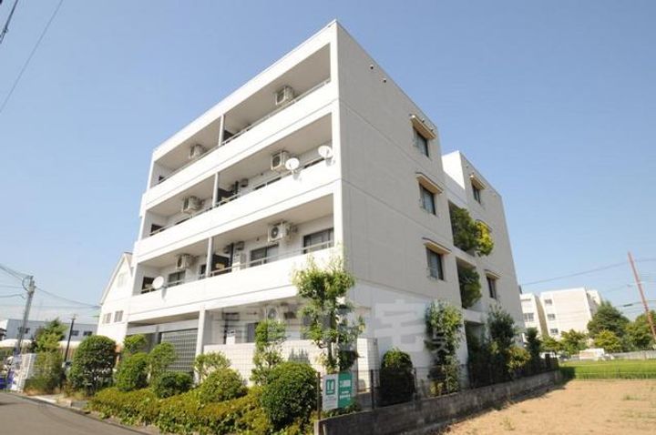 ディジェーム中村の外観