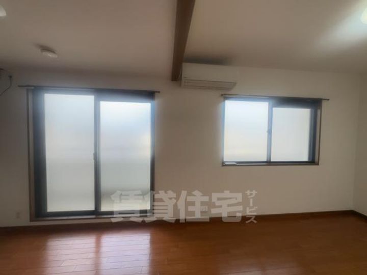 ディジェーム中村の居間