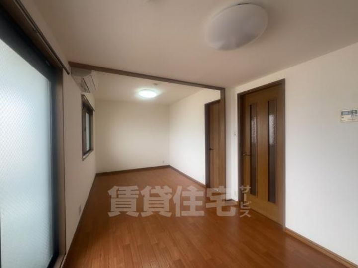 ディジェーム中村の居間