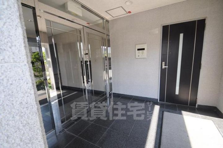 ディジェーム中村の玄関