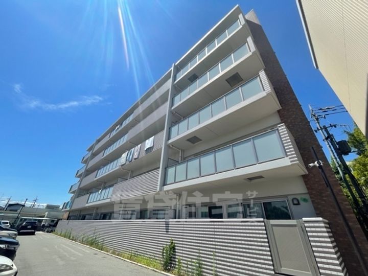 大阪府高槻市上土室6丁目の賃貸マンションの外観