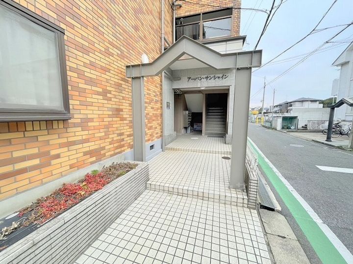 アーバンサンシャインの玄関