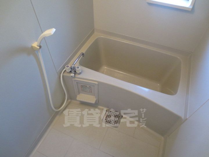 大阪府茨木市沢良宜西2丁目の賃貸アパートの風呂