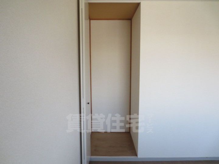 大阪府茨木市沢良宜西2丁目の賃貸アパートの内装