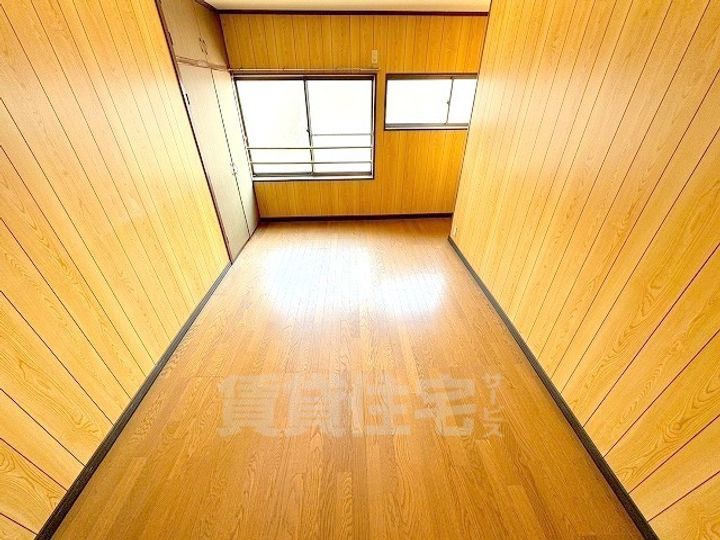 パル城山の居間