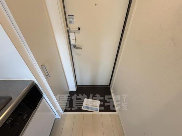兵庫県尼崎市東園田町2丁目の賃貸アパートの玄関