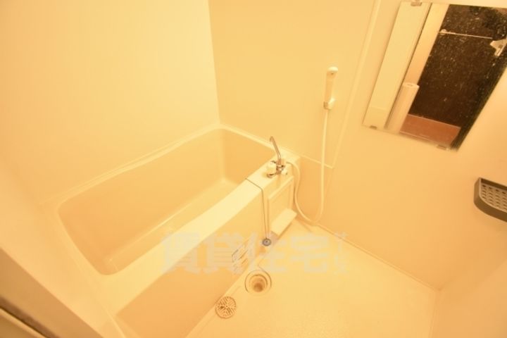 大阪府堺市西区鳳東町2丁の賃貸アパートの風呂